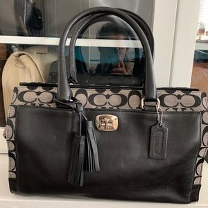 Coach Legacy Signature Chelsea Carryall 25371